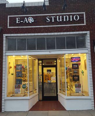 EA Art Studio & Gallery