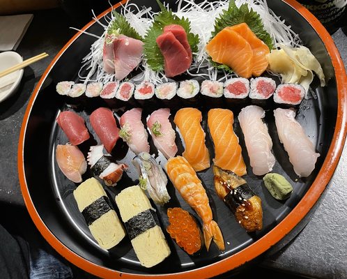 Deluxe Sushi and Sashimi platter for two