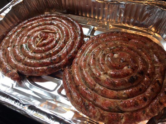 Cheese and Parsley sausage and sausage with Broccoli Rabe.  So good and so fresh. My favorite was the sausage and broccoli rabe.