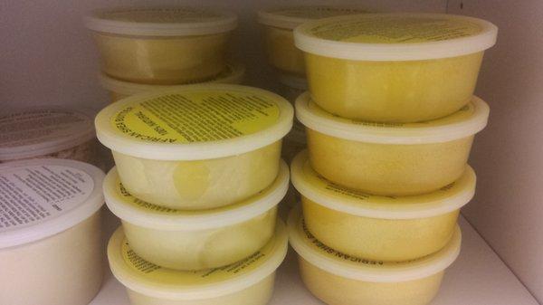 100% Natural Shea Butter (white & yellow)