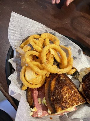 Pastrami Reuben