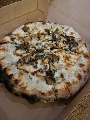 Mi fungi pizza ($19)