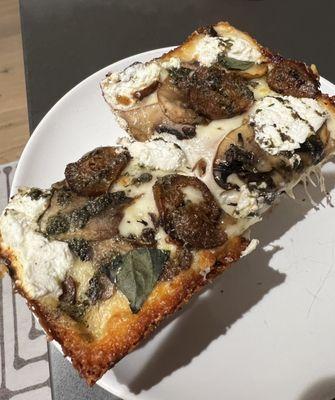 Detroit Sausage and Ricotta