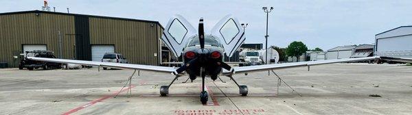 Cirrus SR-20 available for instruction!