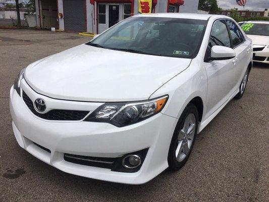 2014 Toyota Camry 64932 miles $12250