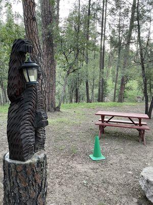 Picnic tables outside of each cabin make it nice to eat outside and enjoy the lovely scenery.