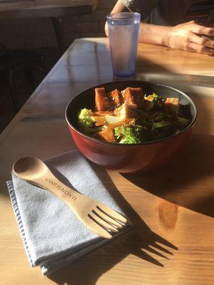 (Vegan) Tofu bowl (spicy). Brought my own cloth napkin and utensils to reduce waste.