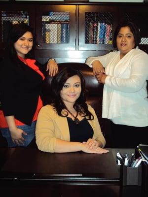 Clarissa Morales, Roxana Morales, Isaura Morales