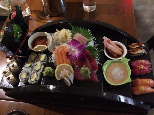 Sushi / sashimi for two.