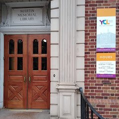 Entrance to York County Libraries