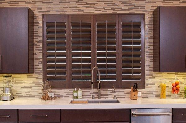 Traditional wood plantation shutters that are standing ovation worthy-Ovation™ Wood Sunburst Shutter is the only 5-Star wood in the world!