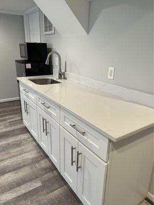 Quartz Countertop & Backsplash