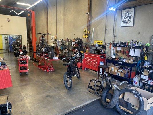 Sport bikes, dirt bikes, cruisers, Harley's, all the way to custom e-bikes! Performance upgrades, custom builds and maintenance