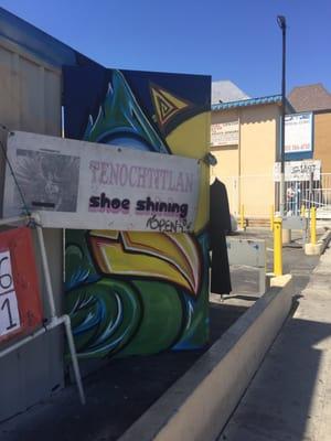 Tenochtitlan Shoe Shine