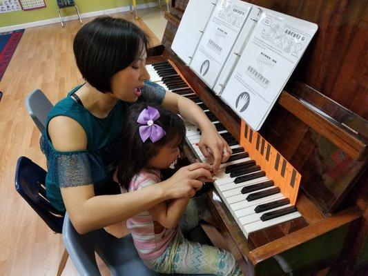 Piano class with Ms. Theresa (Best piano teacher)