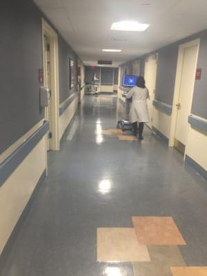 Clean intensive unit floor