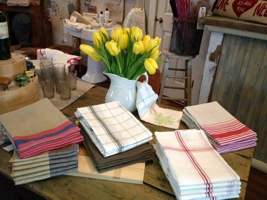 LOVE these Belgian linen  kitchen towels by Libeco Home!