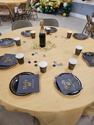 Round tables also provided