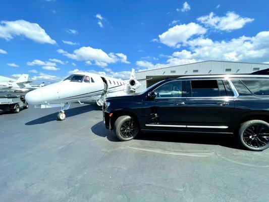 2022 Yukon XL, Plane Side. Miami, Florida.