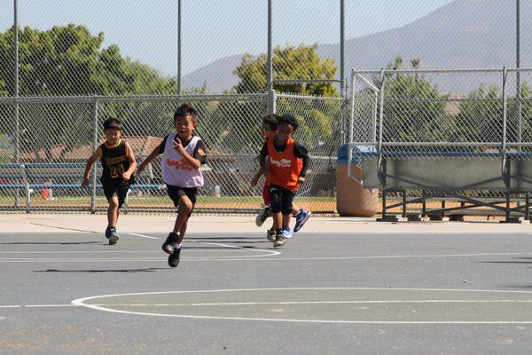 Join the Santee Basketball League this fall! Youth sports fun for all ages.  #SanteeYouthSports #BasketballLeague