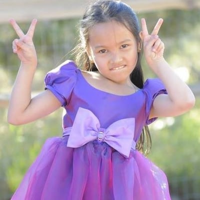 This little girl design her own dress!