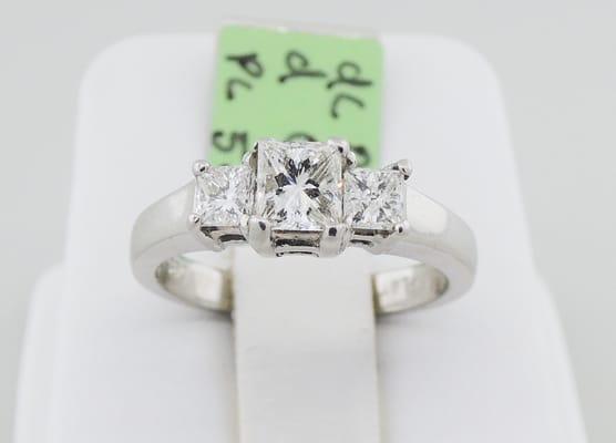 Ring 77)NEW, 3 princess cut diamond and platinum ring, center diamond 0.51 CT, side diamonds 0.42 CT, platinum 7.9 grams