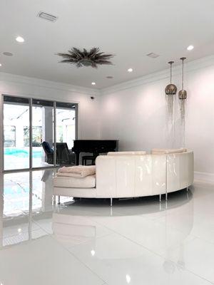 Livingroom Floor Tile - Burnt Pine Blanche Grandeur