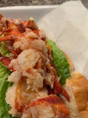 Connecticut lobster roll