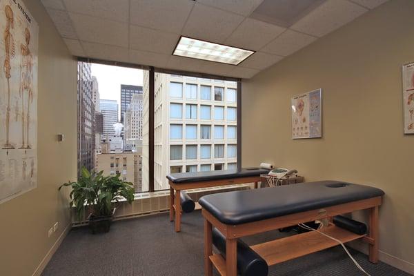 ChiroChicago- Physiotherapy Room