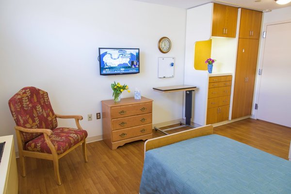 Most rooms are private, with complimentary flat screen TVs, phone service and Wi-Fi