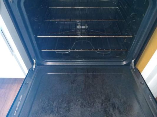 Oven cleans