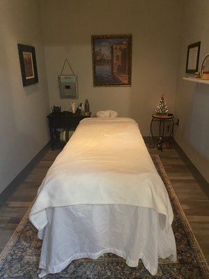 The massage room.