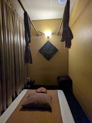 Traditional Thai massage room - very clean