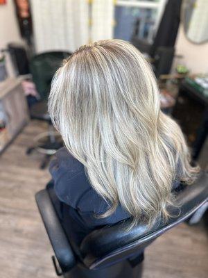 Specialty Blonde. Loving this lived in color.