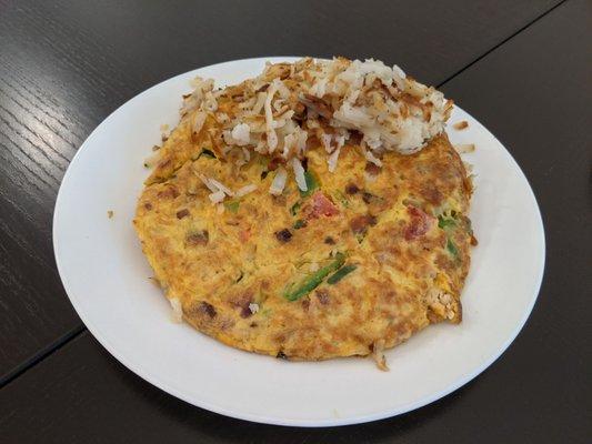 Chicken omelet with hashed browns