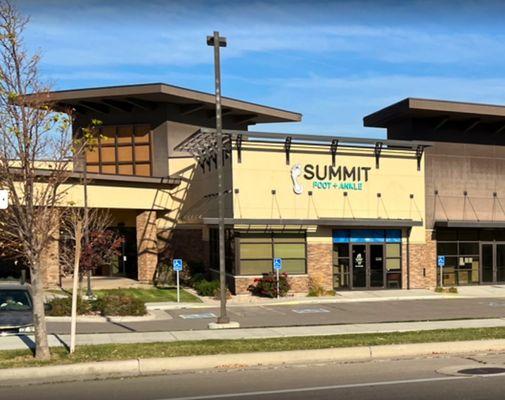 Front of Summit Foot + Ankle Riverton building.