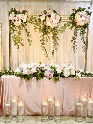 Gorgeous Wedding Sweetheart Table