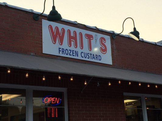 Whit's storefront and menu 7/26/2017