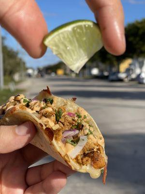 El guero chicken taco