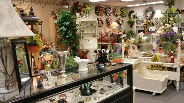 Wide variety of gift items and Shabby Chic furniture.