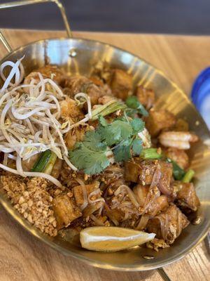 Pad Thai w/ Shrimp + Tofu