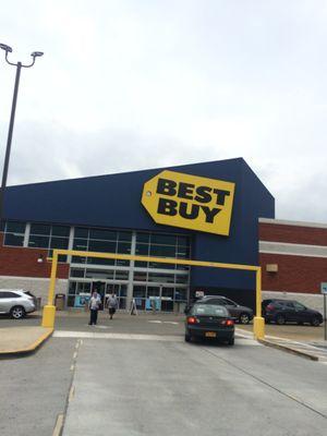 Best Buy parking