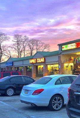 Family Dollar storefront