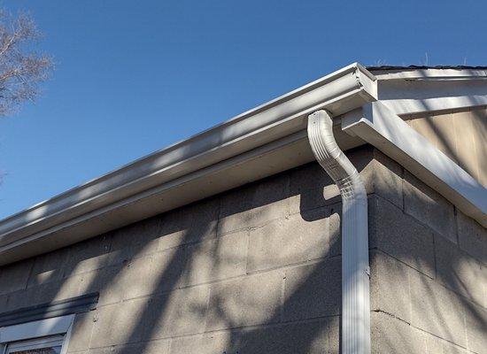 Garage gutters