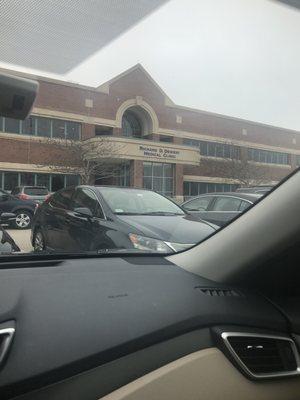 Appointments during peak hours still let you park near the entrance