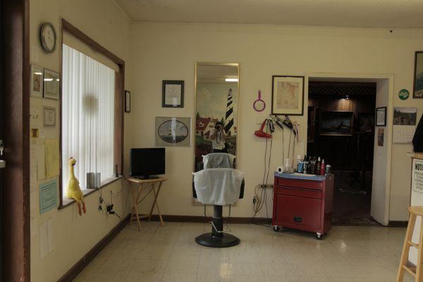 Roberta Salon 122