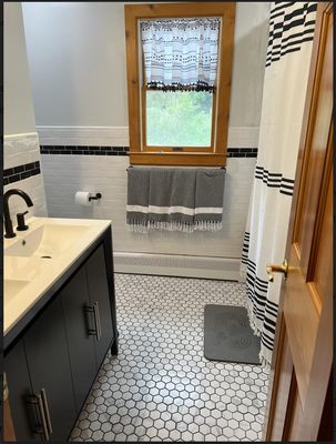 Bathroom remodel after photo #1