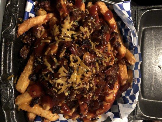 Loaded brisket fries, brisket maybe a little overdone but sauce was good and fries are crispy!