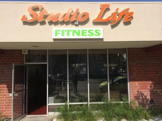 fitness facility in East Los Angeles and training club with a strong commitment towards seeking to achieve a healthier lifestyle