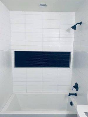 Tub surround